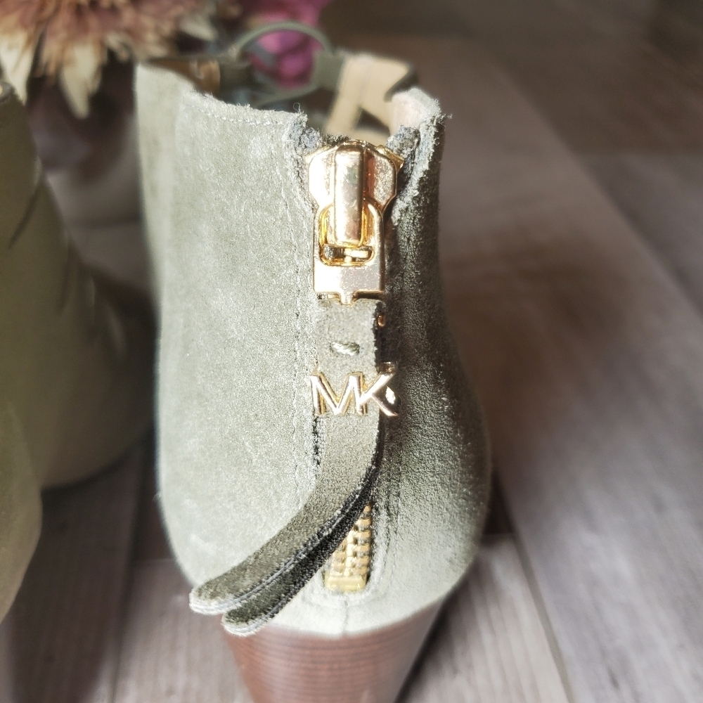 Michael Kors Elsie Cutout Suede Open Toe Booties Olive Green Women's Size 9M NEW - Picture 7 of 16